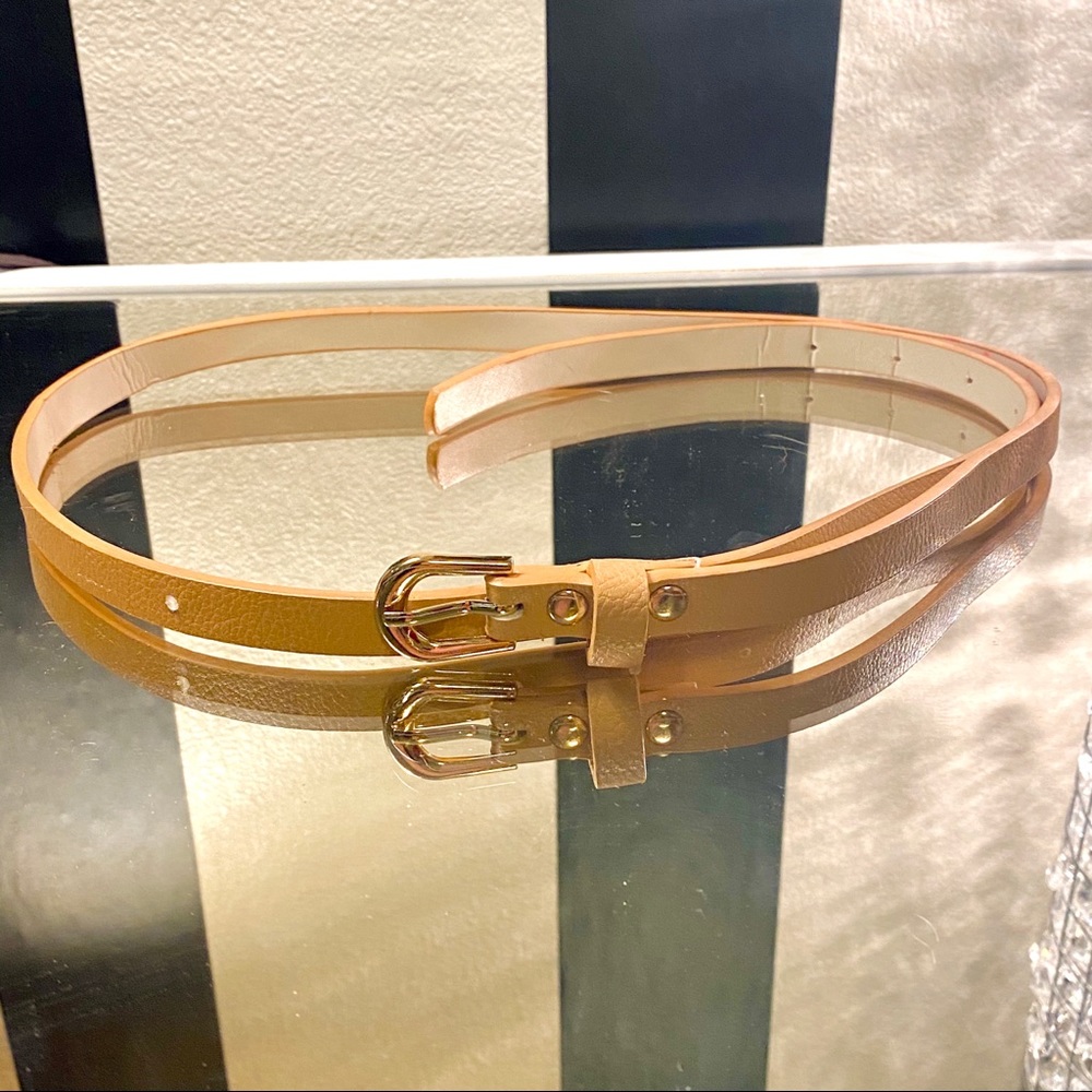 NWOT Thin Nude Colored Belt